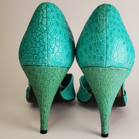 Vintage Bright Turquoise 80s Glam Faux Snakeskin Pumps - Picture 12 of 12